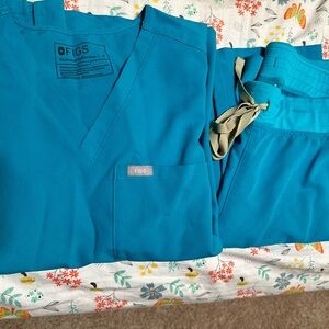 Figs teal scrubs size Small